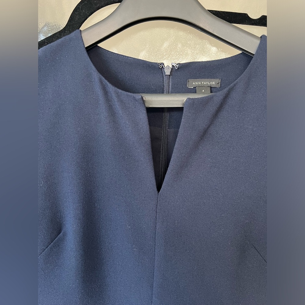 Ann Taylor women’s navy blue dress bell sleeve - size 4 - Picture 5 of 5
